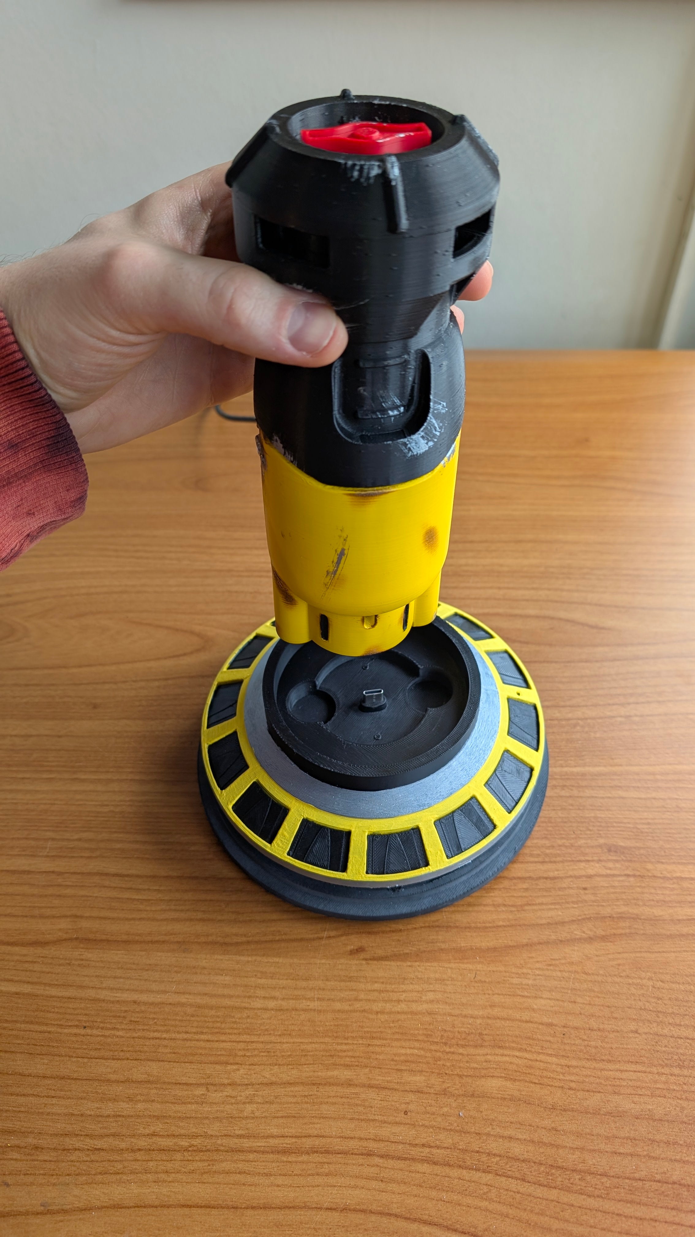 Fallout Fusion Core Power Bank