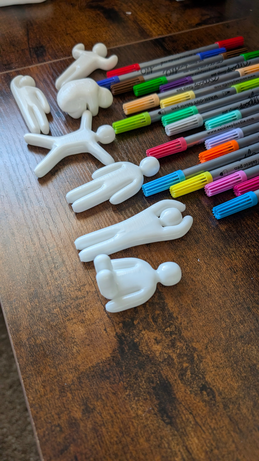 Meccha Chameleon Statuettes — Set of 7 with 20 Washable Colours